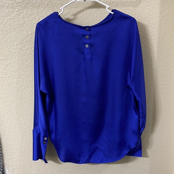 Small blue blouse - Picture 2 of 2